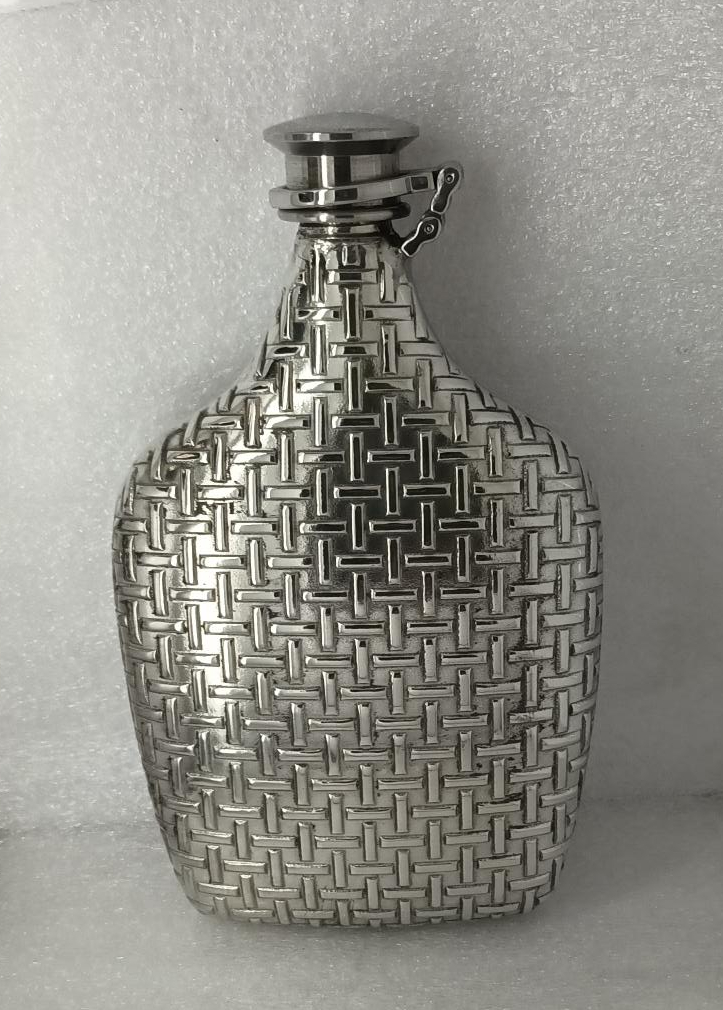 6.5oz pewter flask whisky bottle shape woven pattern fitted captive top F164