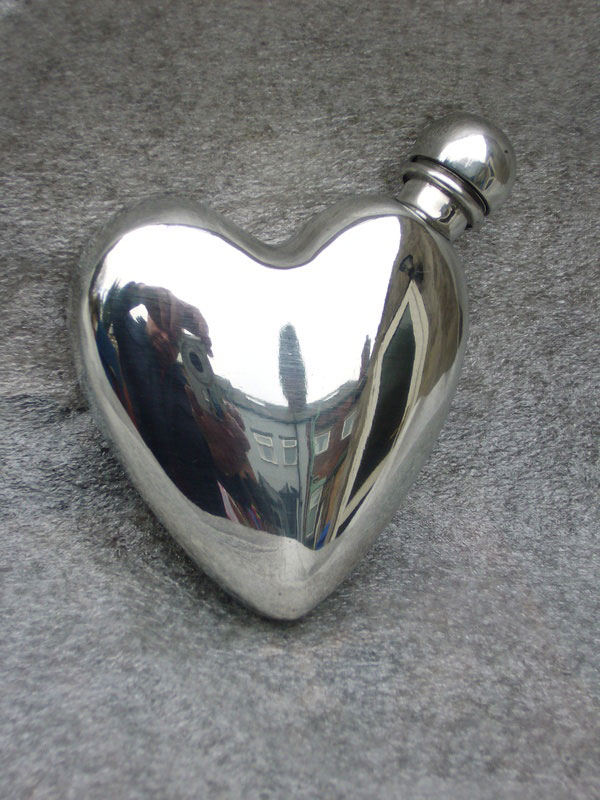 3oz Heart Shaped Pewter Flask (F040)