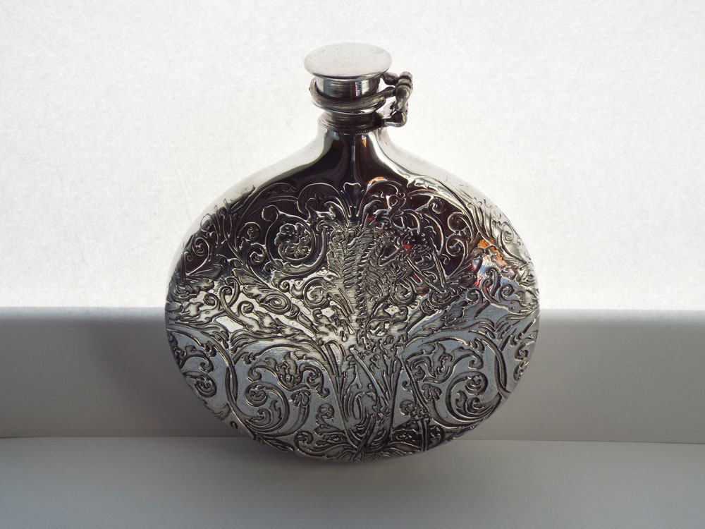 6oz Pewter Sporran Flask Embossed with Highland Foliage Pattern (F093)